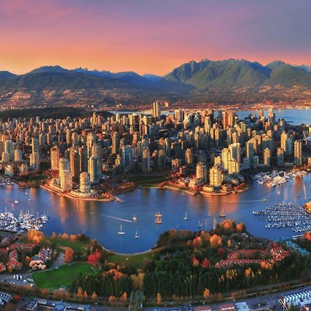 Vancouver Marriott Pinnacle Downtown Hotel Екстериор снимка