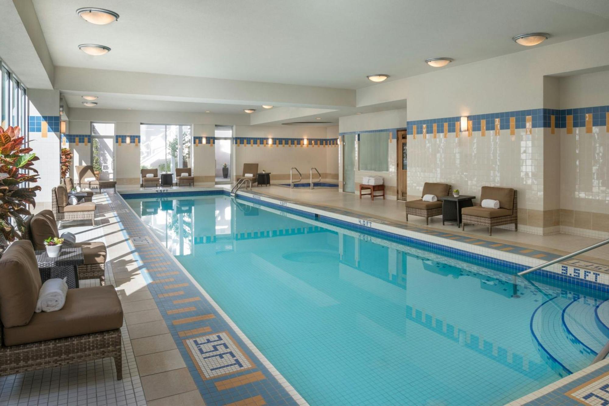 Vancouver Marriott Pinnacle Downtown Hotel Екстериор снимка